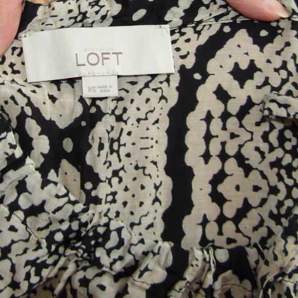 Ann Taylor Silk Blend Sleevless Blouse Snake Print - Picture 4 of 5